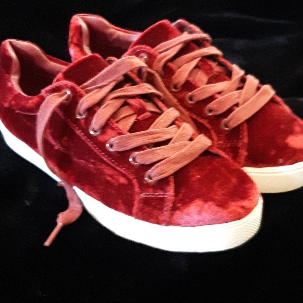 Circus by Sam Edelman Red Velvet Sneakers Size 7.5 Lace Up
